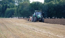 Sāks ES atbalsta maksājumu avansa izmaksu lauksaimniekiem